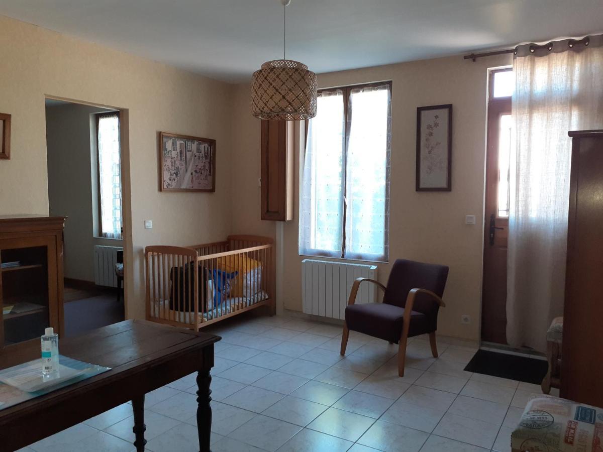 Gite 32 Rue Du Huit Mai Freneuse  Eksteriør billede